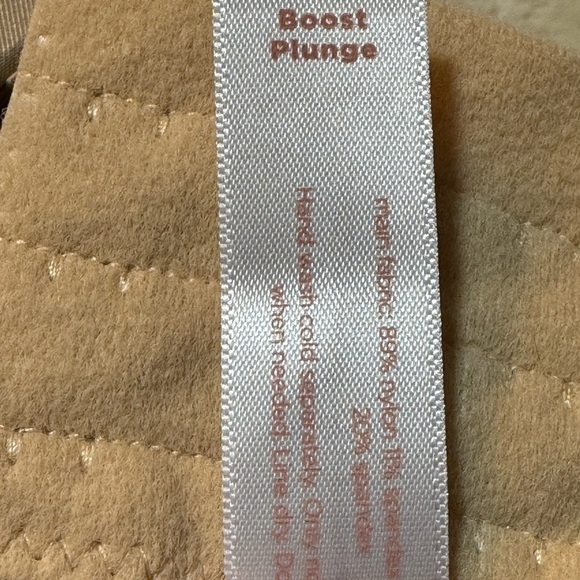 Cacique Boost Plunge Bra 40 DDD - Picture 7 of 8